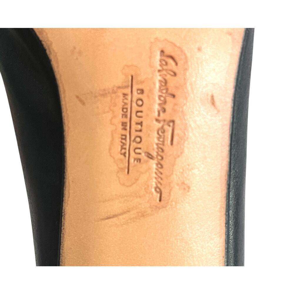 Vintage Salvatore Ferragamo Women’s Black Leather Pumps Gold Buckle Size 7 4A - Picture 11 of 12